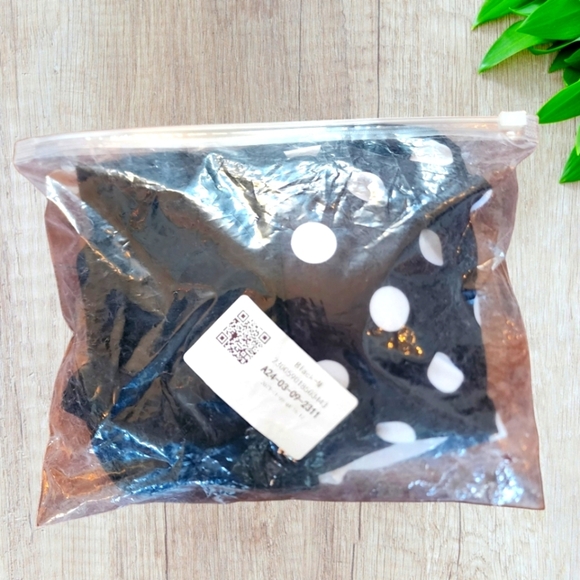 🔖Final Sale! Black & White Polka Dot One-Piece Swimsuit- Scoop Back - Picture 12 of 12